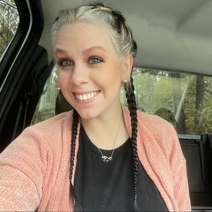 Meet your Posher, Valerie